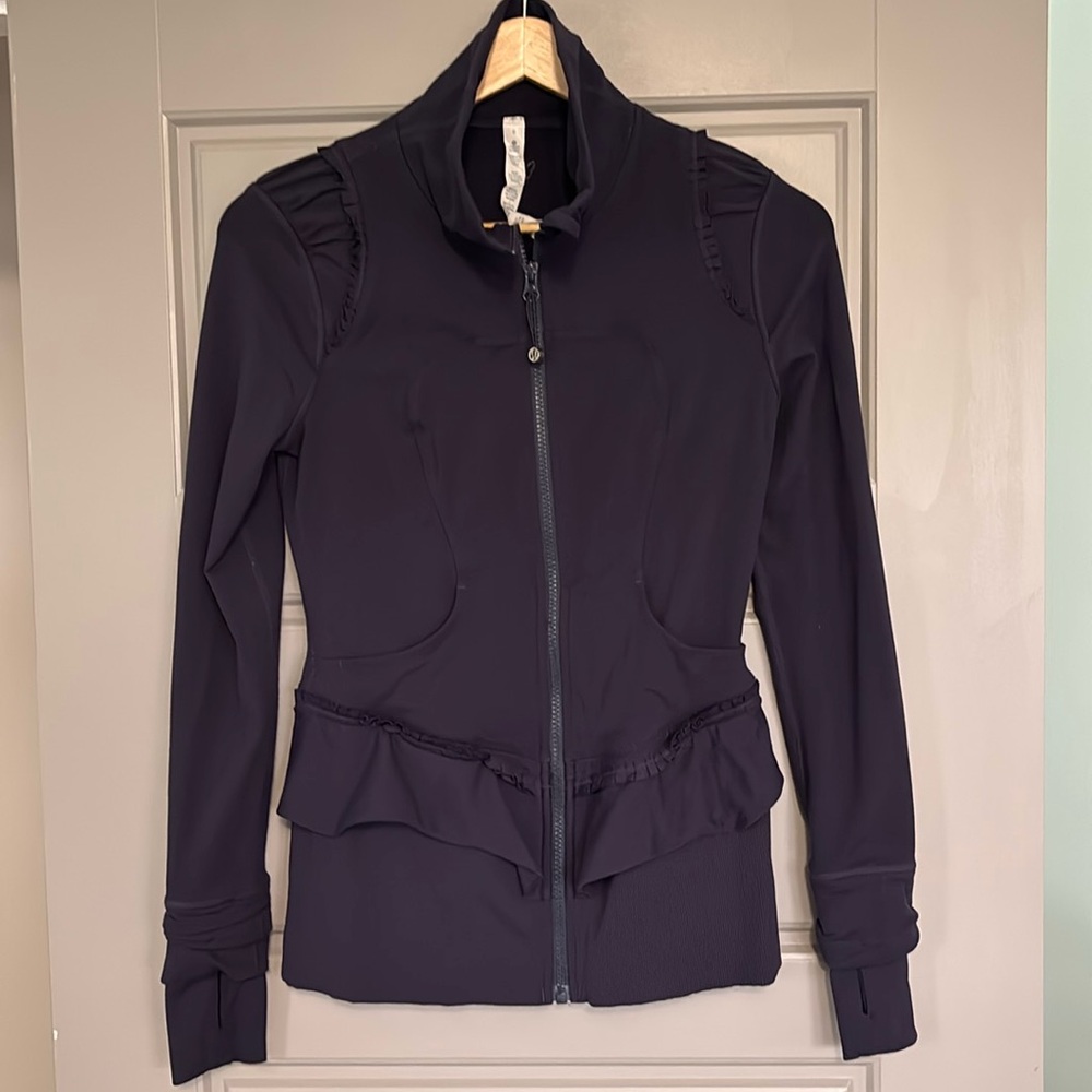 Lululemon Jacket with Ruffle Plum Size 6